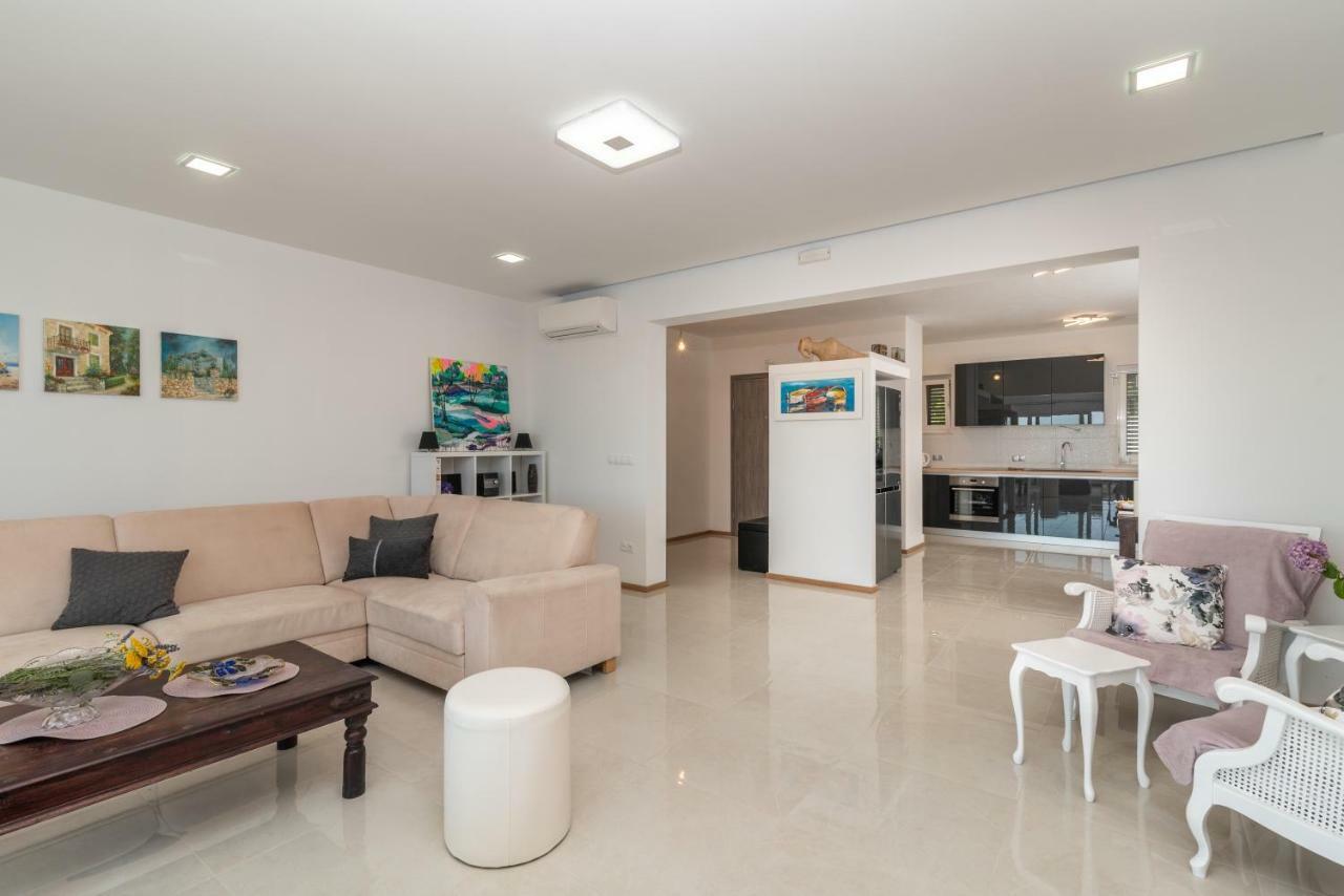 Villa Confido Luxury Apartment 01 Donji Seget Eksteriør billede